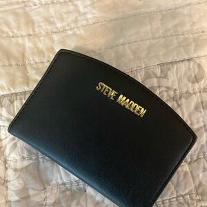 Black Steve Madden wallet